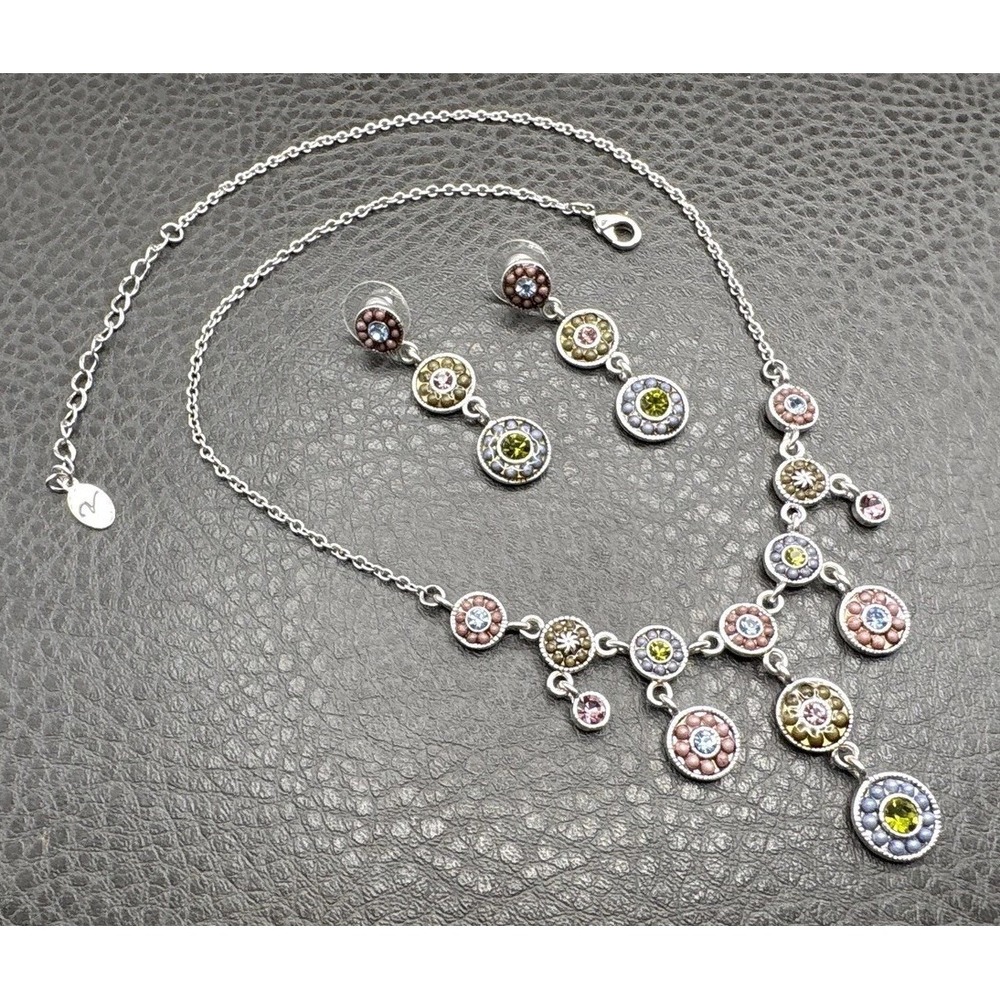 Gorgeous Crystal Rhinestone Bib Necklace Dangle Earrings Set Silver Tone